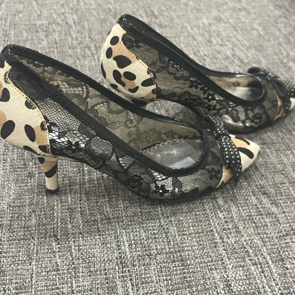 BEBE , leopard fur, lace, & patent studded bow on toes pumps!😊 - Picture 5 of 6